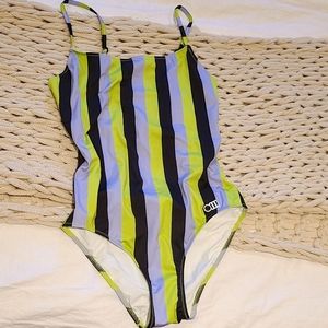 SOLID & STRIPED M The Chelsea striped one piece bathing suit
